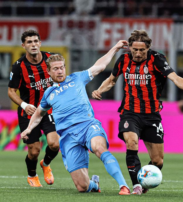 战火再起，球场上的对决激情四溢