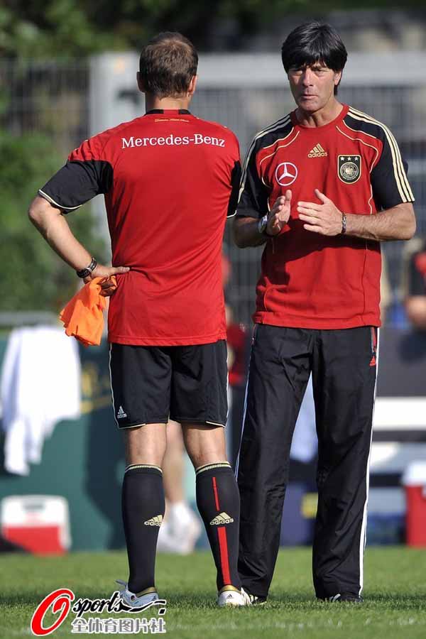 日本队力克德国队,黄鸭组合扛起全队 日本队力克德国队,黄鸭组合扛起全队