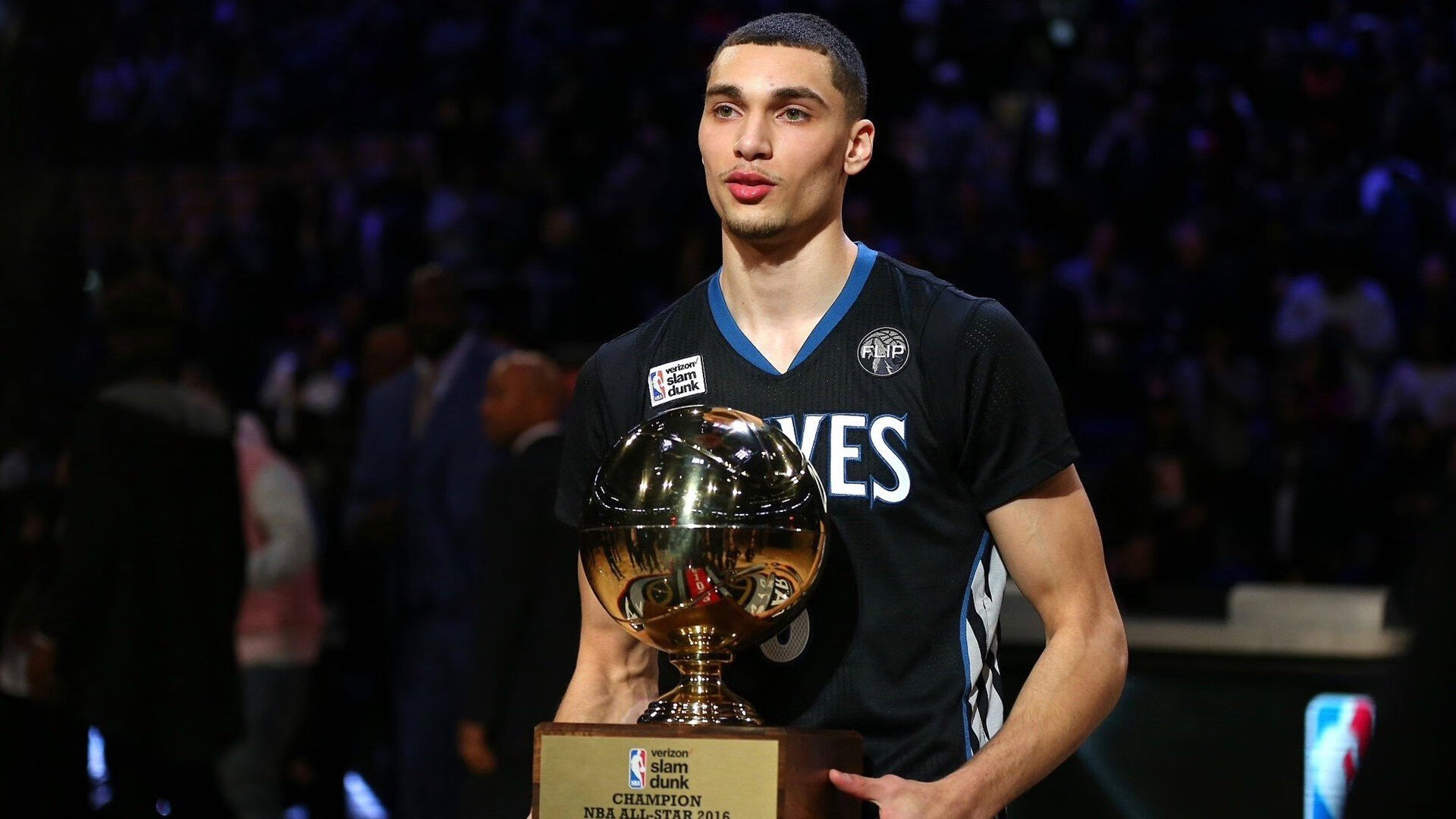 门神之手与非洲雄狮，库尔图瓦掌控比赛走势，南非力克奥地利启示录