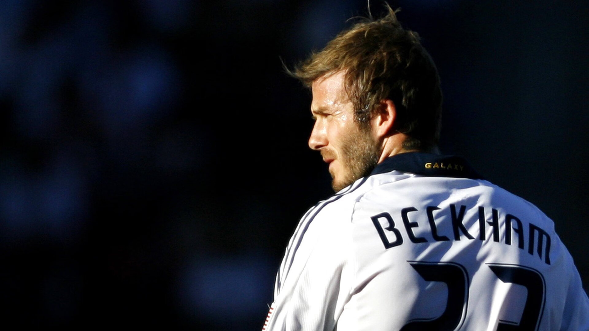 绿茵场外的决胜时刻，当法国队横扫波兰队，梁靖崑的关键制胜启示